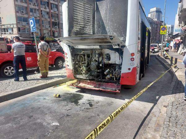 İzmir de belediye otobüsünde yangın