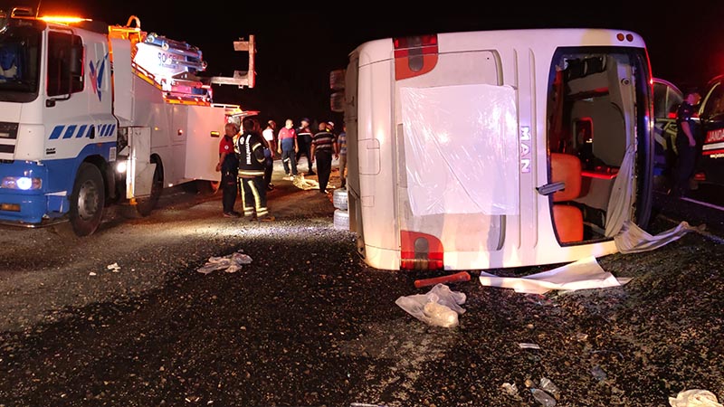 SON DAKİKA HABERİ: Denizli’de yolcu otobüsü devrildi: 28 yaralı