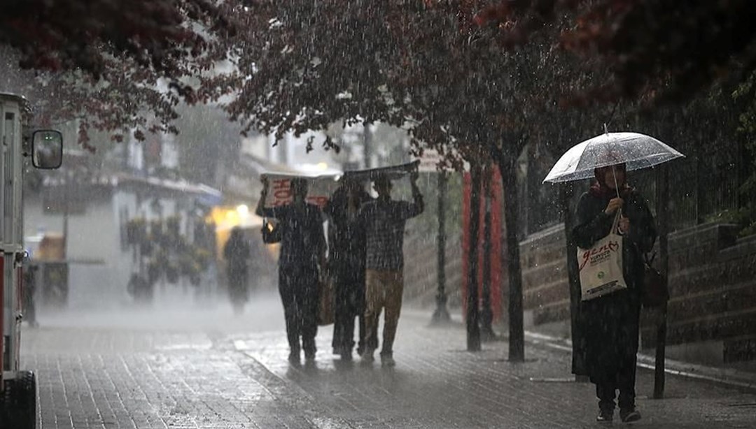 Bu hafta hava durumu nasıl olacak? İstanbul’a sağanak yağış geri geliyor