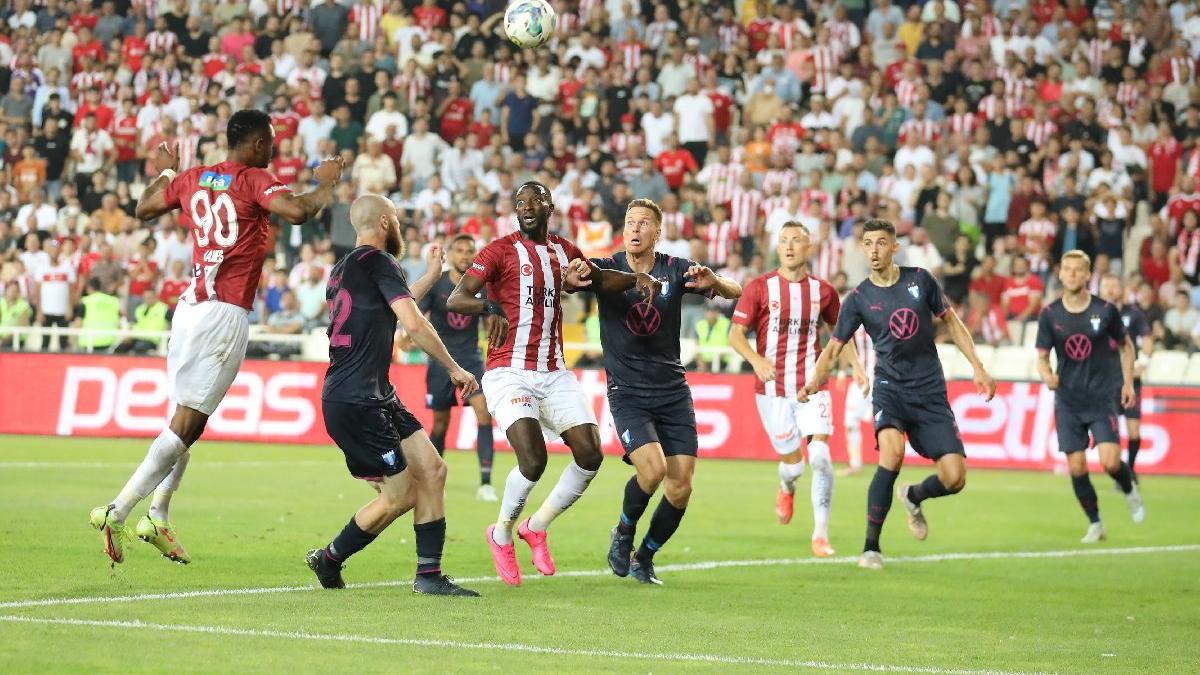 Avrupa Ligi: Malmö’ye elenen Sivasspor yoluna Konferans Ligi’nde devam edecek