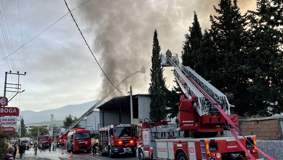 İzmir Buca’da fabrika yangını