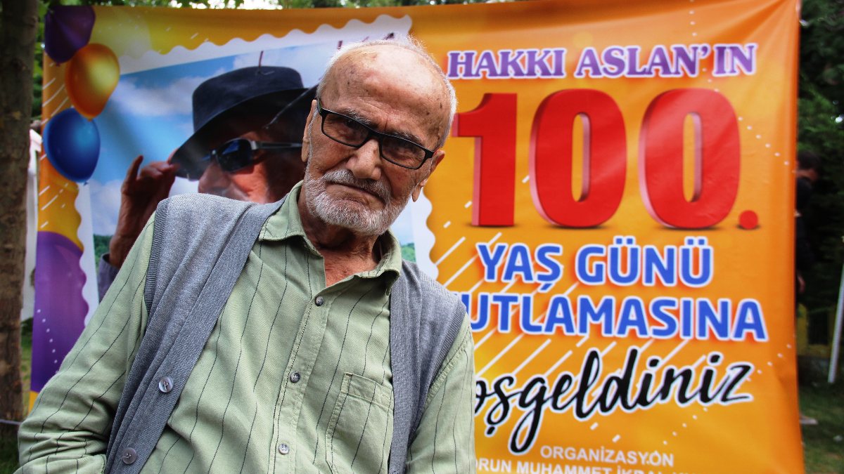 Konya’da 100 yıl boyunca doğum gününü kutlamayan adama yeni yaş sürprizi