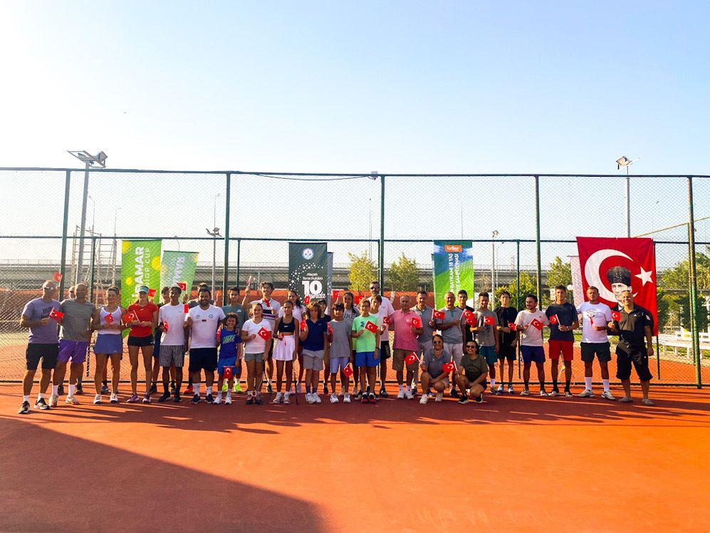 Çeşme’de Tenis Turnuvası Heyecanı