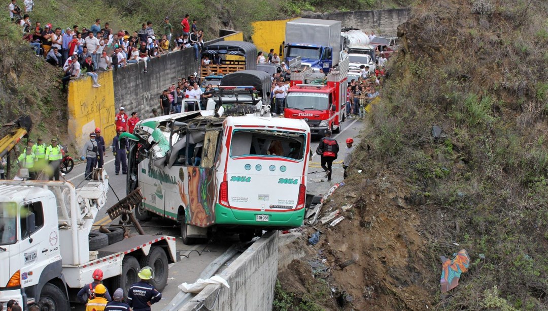 Kolombiya’da katliam gibi kaza: 20 ölü