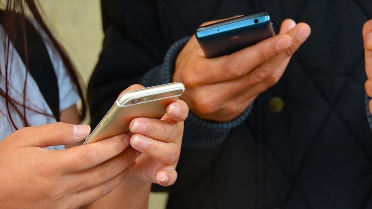 Yurt dışından getirilen cep telefonlarına ilişkin düzenleme 1 Kasım’da devreye giriyor