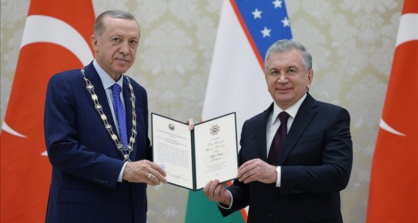 Cumhurbaşkanı Erdoğan’a İmam Buhari Nişanı takdim edildi